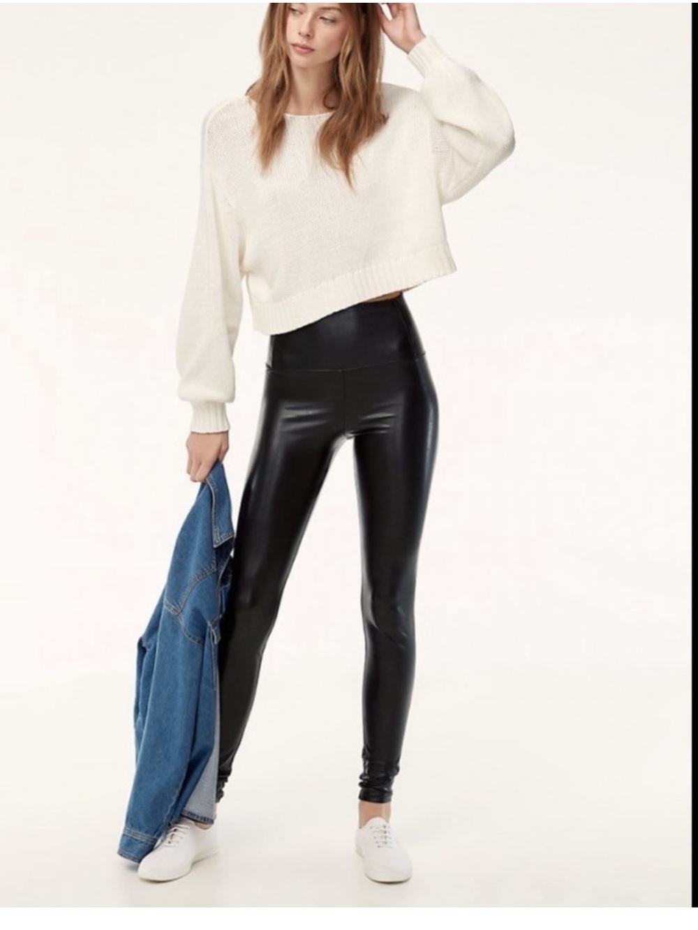 Wilfred Free x Aritzia Daria High Rise Skinny Faux Lather Pants. Size S